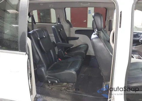 2016 Chrysler Town & Country Touring from USA, damaged, VIN 2C4RC1BG5GR292405